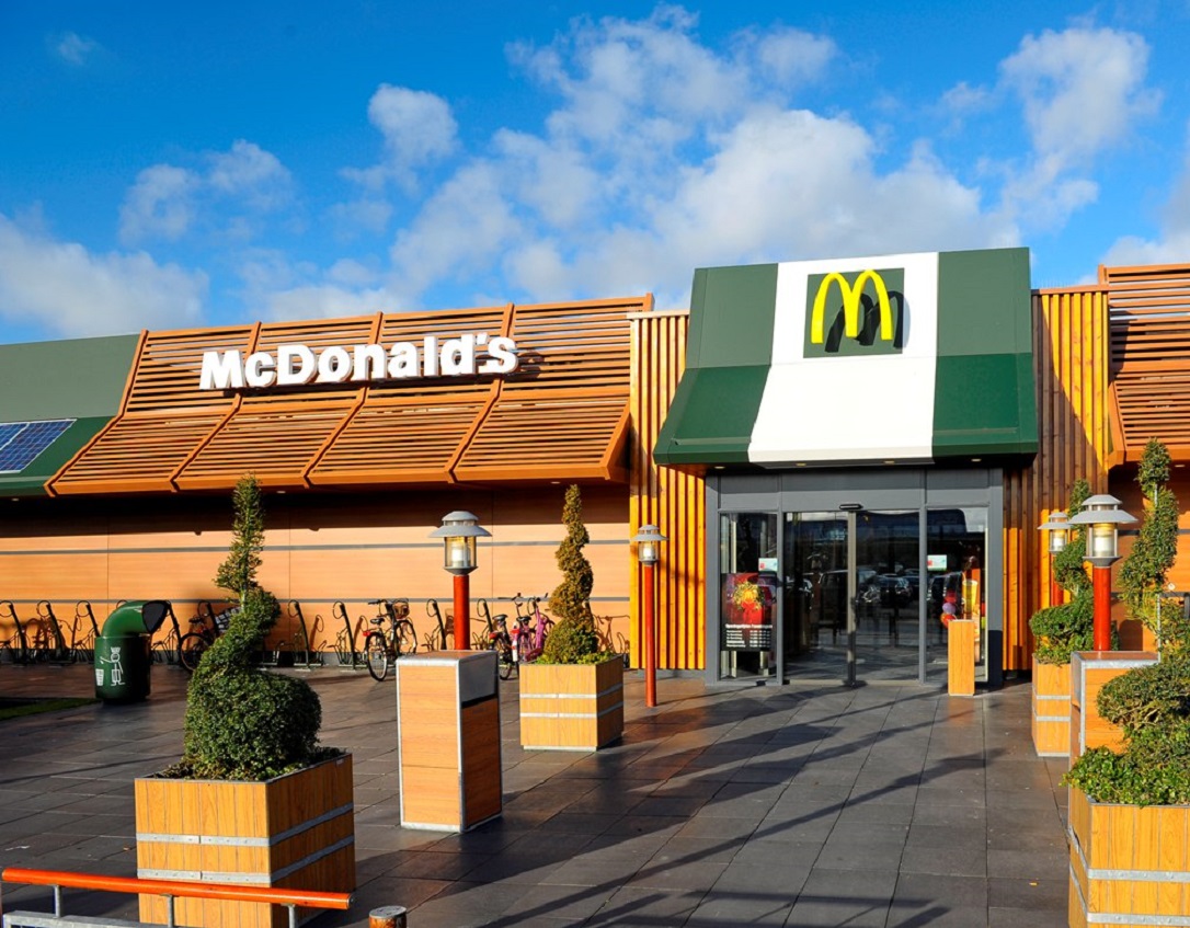 McDonald's открывает зоны общепита в супермаркетах «Перекресток»