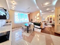 Многокомнатная, квартира, 218 м²