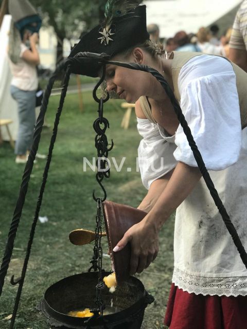 Фестиваль «Времена и эпохи»: реконструкции, квесты и исторический парад физкультурников