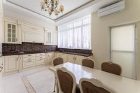 Многокомнатная, квартира, 260 м²