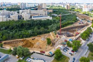 Разработка котлована, заливка фундамента