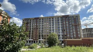 Корпус 4: Фасадные работы, монтаж коммуникаций, отделка МОП