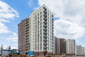 Корпус 1: остекление, благоустройство