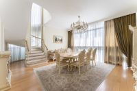 Многокомнатная, квартира, 260 м²