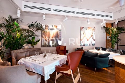 Облепиха с марципаном, фермерские овощи и чемодан без ручки. Топ лучших ресторанов для 8 марта