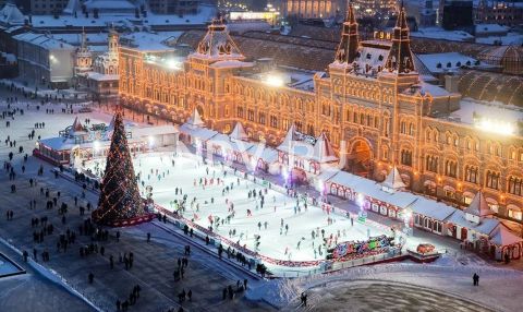 Мастер-классы от олимпийских чемпионов, глинтвейн и кино-встречи. Что ждет посетителей городских катков