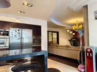 Многокомнатная, квартира, 170.8 м²